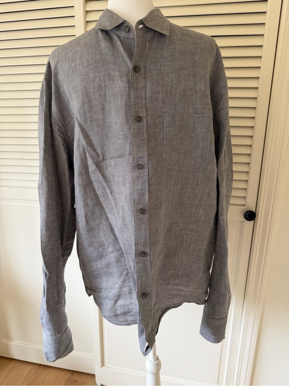UNTUCKit Men's Grey Long-Sleeve Button-Down Linen Shirt